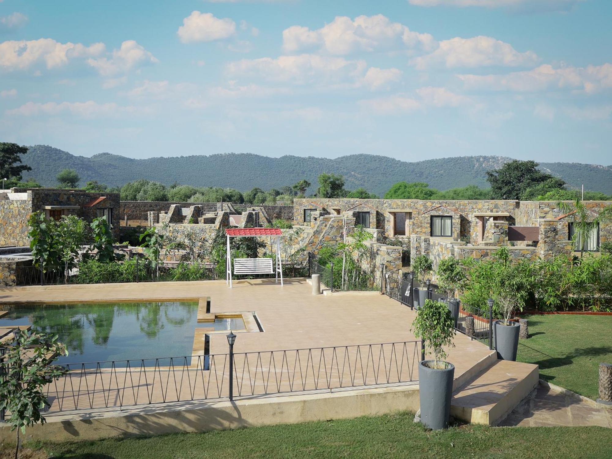 Meladin Sariska Villa Tehla ภายนอก รูปภาพ